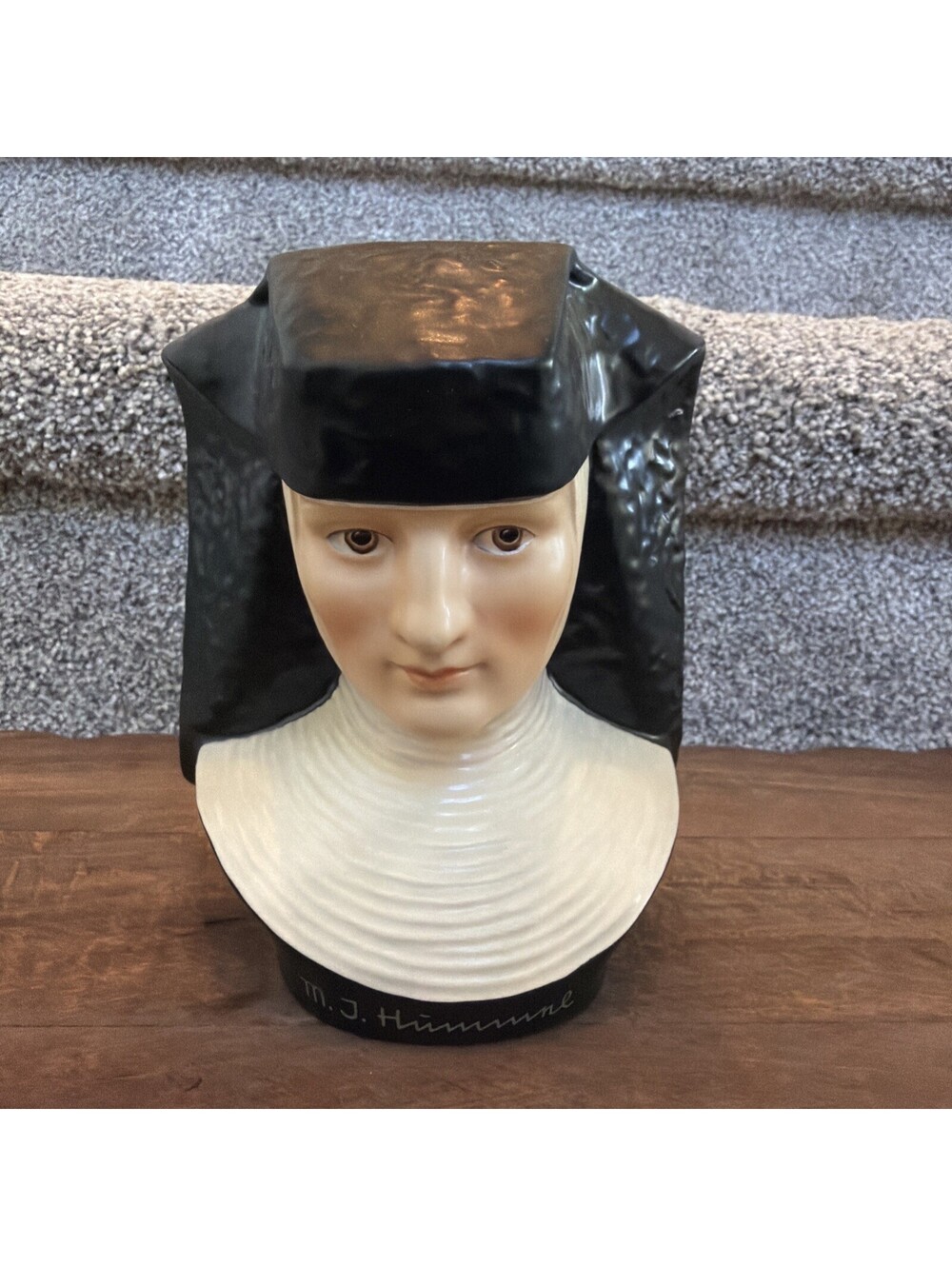 1978 Goebel MJ Hummel figurine Sister Berta Nun Bust Special Edition #3